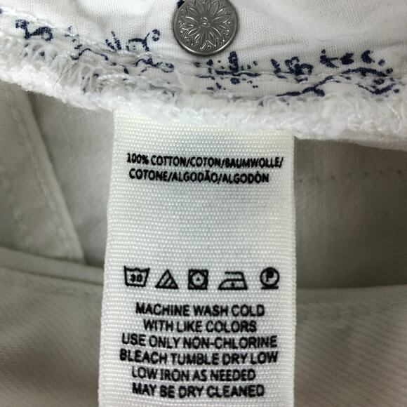 We The Free Womens Shorts 27 White Denim Mid Rise Button Fly Fray Hem Distressed - Picture 7 of 13